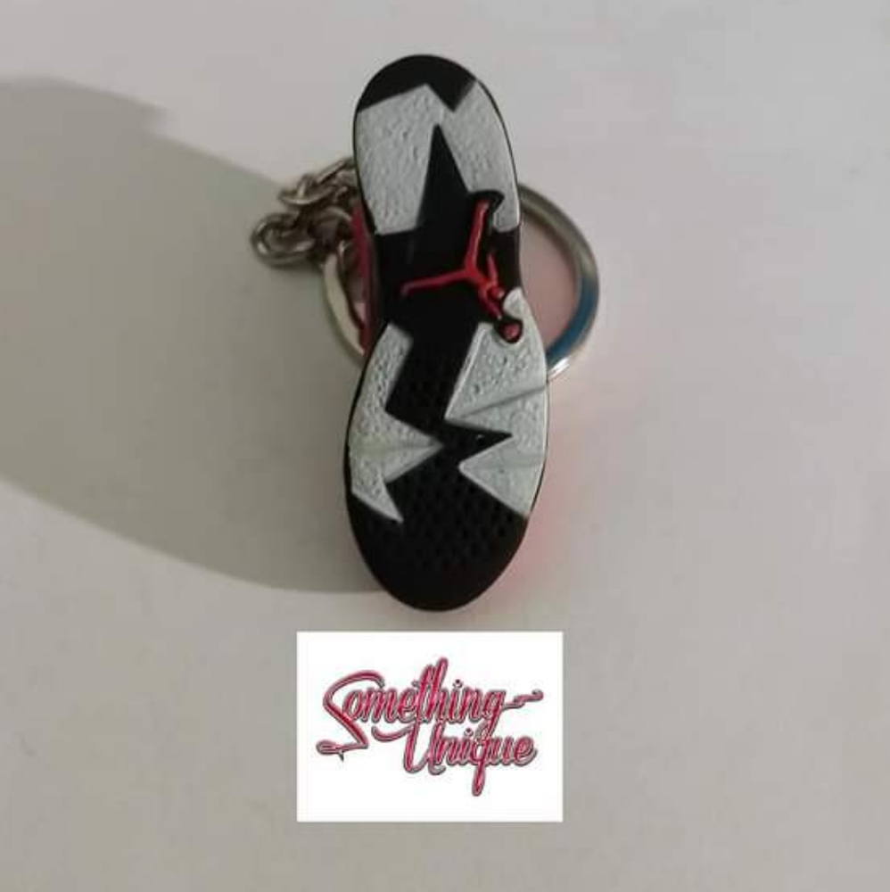 Mini Shoe Keychain - Picture 3 of 3